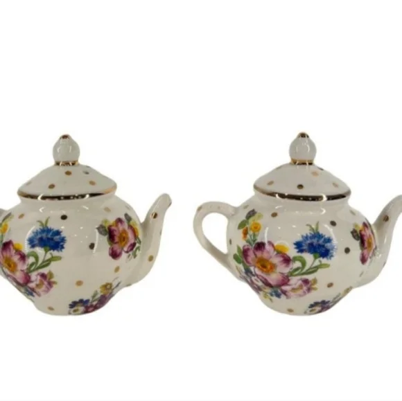 Mackenzie-Childs White Flower Market Teapot Salt & Pepper Set - Picture 5 of 8